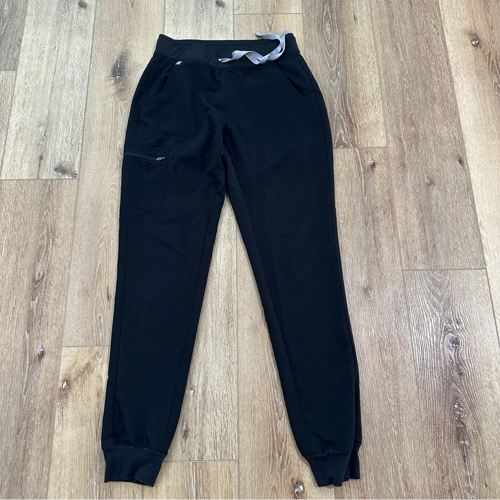 Figs Zamora High Waisted Jogger Scrub Pants in Black GUC - Picture 2 of 11